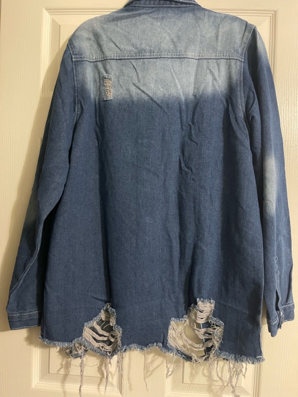 New Women’s Boutique Denim Distressed Jacket - Picture 2 of 5